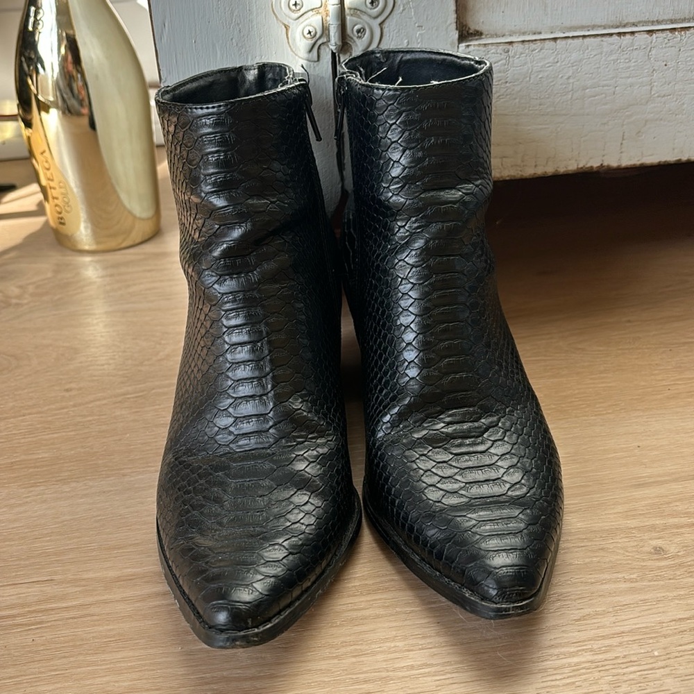 Coconuts by Matisse Boots